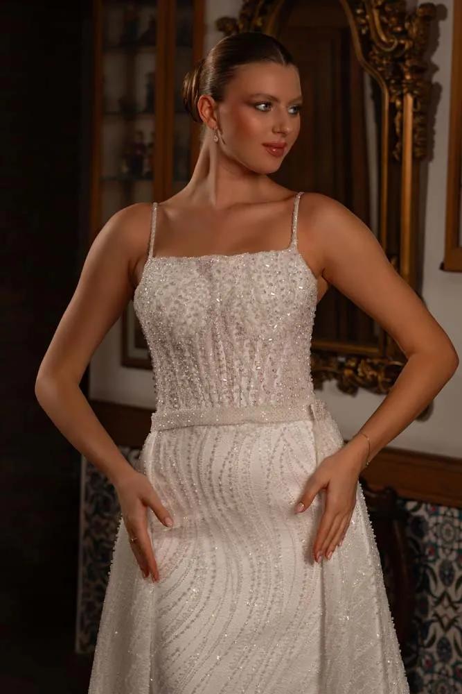 Demonte Kuyruklu Komple İşleme Dizaynlı Balık Model Gelinlik