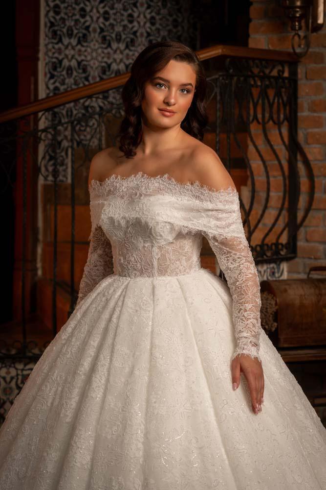 Kayık Yaka Komple Fransız Dantelli A Prenses Model Gelinlik