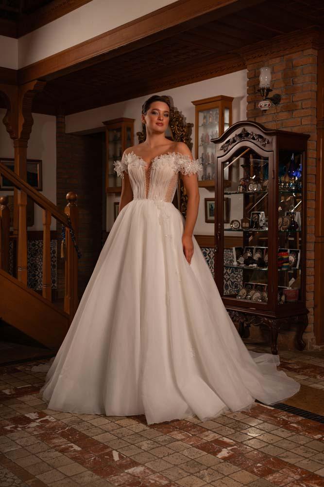 Kedi Kulağı Drapeli Beden Üç Boyutlu Yan Kol Helen Model Gelinlik