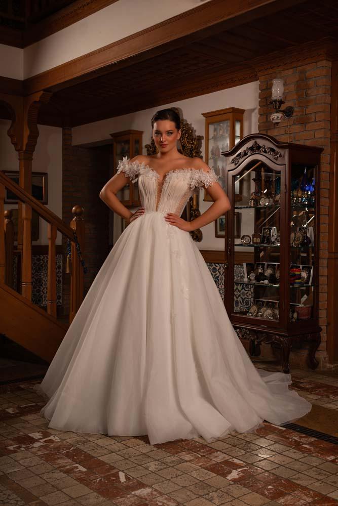 Kedi Kulağı Drapeli Beden Üç Boyutlu Yan Kol Helen Model Gelinlik