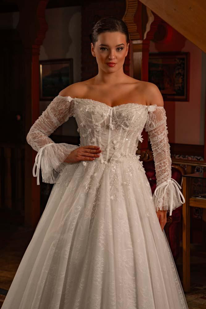 M Yaka Yan Kol Detaylı Üç Boyut Dantelli Helen Model Gelinlik