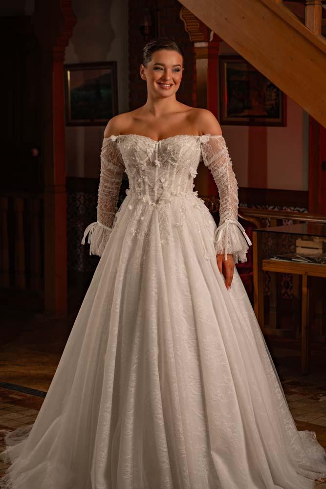 M Yaka Yan Uzun Kol Detaylı Godeli Etek Formu Alkaner Model Gelinlik