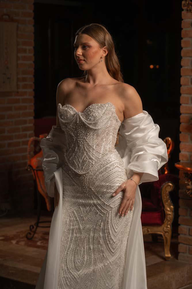 Kedi Kulağı Komple Kasnak İşlemeli Demonte KUyruk Romantik Yankol Detaylı Balık Model Gelinlik