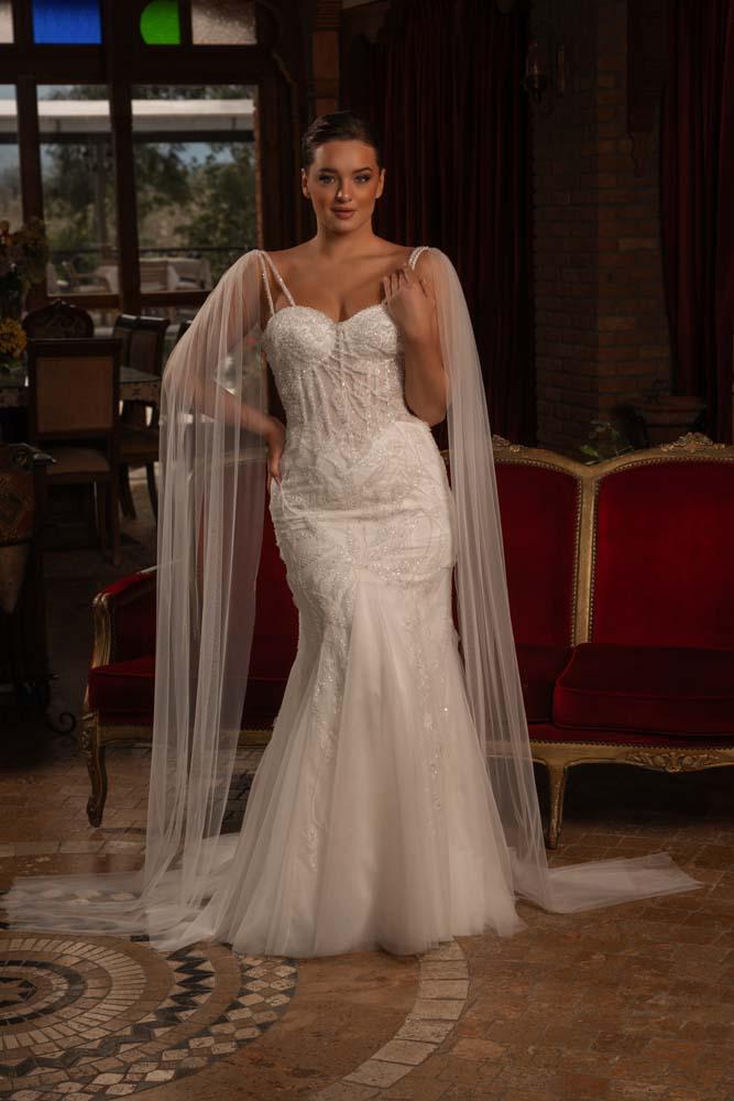 Pelerin Detaylı İşlemeli Balık Model Gelinlik